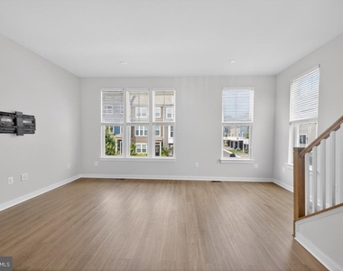 1601 Grove Chestnut Road - Photo Thumbnail 19