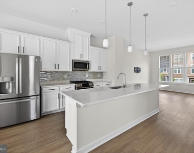 1601 Grove Chestnut Road - Photo Thumbnail 16