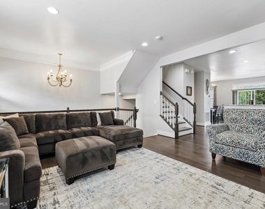 16655 Danridge Manor Drive - Photo Thumbnail 2