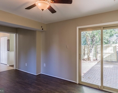 12709 Kingsbury Court - Photo Thumbnail 12