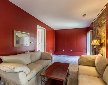 12709 Kingsbury Court - Photo Thumbnail 8