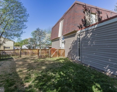 12709 Kingsbury Court - Photo Thumbnail 25