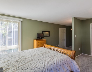 12709 Kingsbury Court - Photo Thumbnail 20