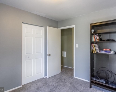 12709 Kingsbury Court - Photo Thumbnail 15