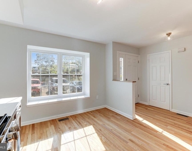 1883 Inglebrook Drive - Photo Thumbnail 12