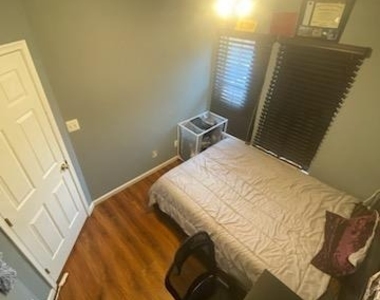 13002 Cordelia Court - Photo Thumbnail 16