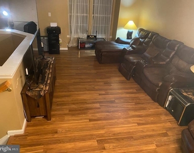 13002 Cordelia Court - Photo Thumbnail 2