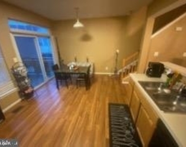 13002 Cordelia Court - Photo Thumbnail 7