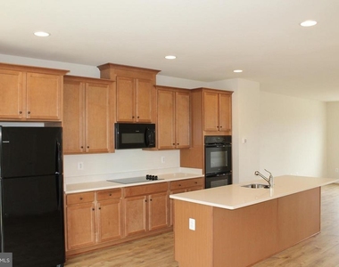 10665 Hinton Way - Photo Thumbnail 7