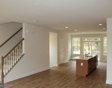10665 Hinton Way - Photo Thumbnail 5