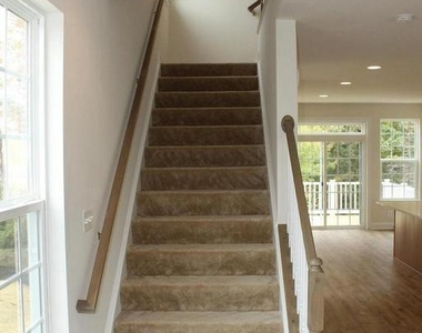 10665 Hinton Way - Photo Thumbnail 1