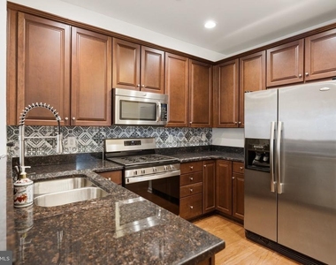 15259 Leicestershire Street - Photo Thumbnail 6
