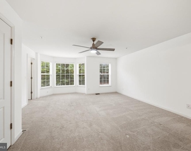 15259 Leicestershire Street - Photo Thumbnail 11