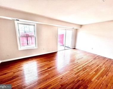 1338 Redbud Court - Photo Thumbnail 13