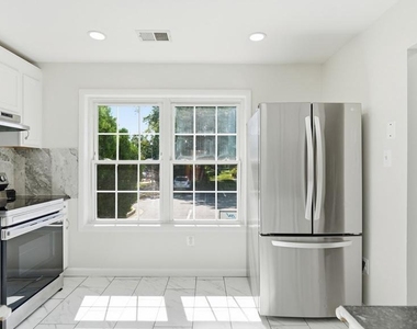 1338 Redbud Court - Photo Thumbnail 7