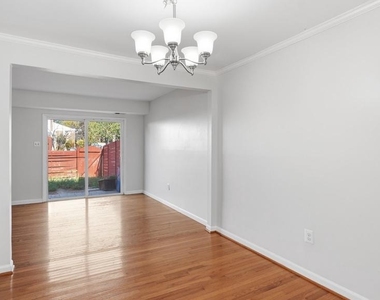 1338 Redbud Court - Photo Thumbnail 10