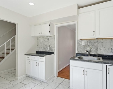 1338 Redbud Court - Photo Thumbnail 4
