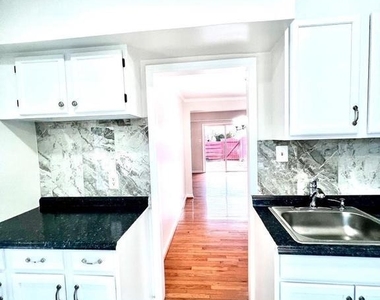 1338 Redbud Court - Photo Thumbnail 6