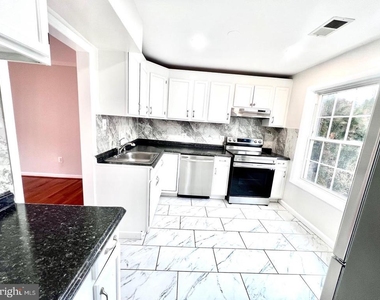 1338 Redbud Court - Photo Thumbnail 3