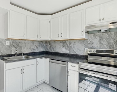 1338 Redbud Court - Photo Thumbnail 5