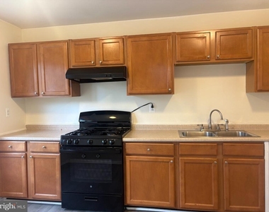 9524 Covington Place - Photo Thumbnail 12
