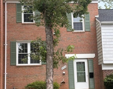 9524 Covington Place - Photo Thumbnail 4