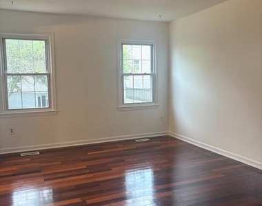 9524 Covington Place - Photo Thumbnail 5