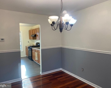 9524 Covington Place - Photo Thumbnail 2