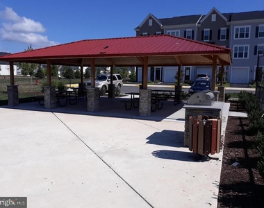 220 Apsley Terrace - Photo Thumbnail 13