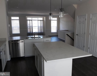 220 Apsley Terrace - Photo Thumbnail 2