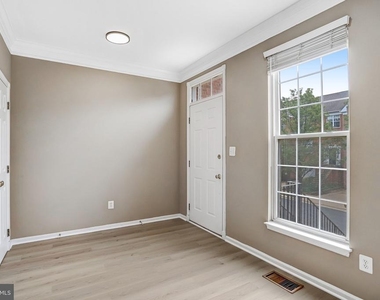 21365 Hansberry Terrace - Photo Thumbnail 4