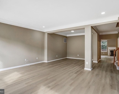 21365 Hansberry Terrace - Photo Thumbnail 8