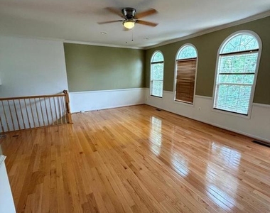 21784 Oakville Terrace - Photo Thumbnail 3