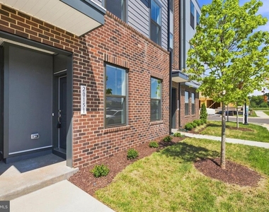 20151 Northpark Drive - Photo Thumbnail 2