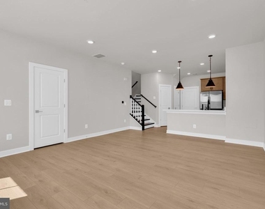20151 Northpark Drive - Photo Thumbnail 3