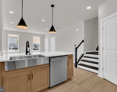 20151 Northpark Drive - Photo Thumbnail 8