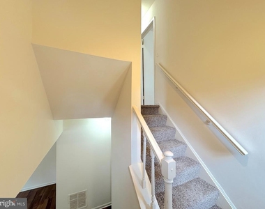 9642 Hagel Cir - Photo Thumbnail 1