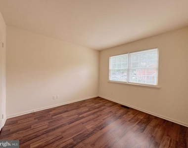 9642 Hagel Cir - Photo Thumbnail 15