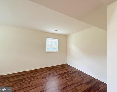 9642 Hagel Cir - Photo Thumbnail 2