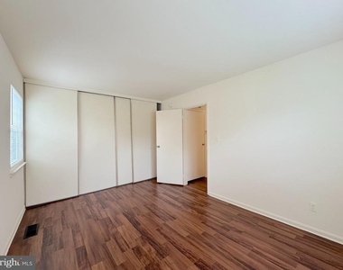9642 Hagel Cir - Photo Thumbnail 13