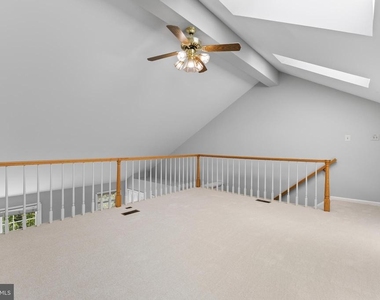 5142 Woodford Drive - Photo Thumbnail 6