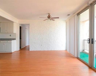 4345 Ivymount Court - Photo Thumbnail 7