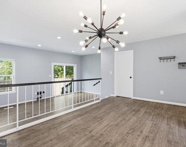 6267 Alforth Avenue - Photo Thumbnail 7