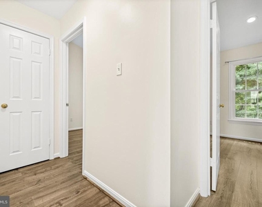 4267 Fox Lake Drive - Photo Thumbnail 15