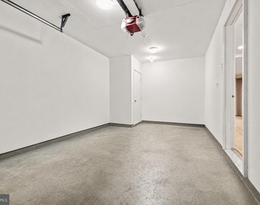 4267 Fox Lake Drive - Photo Thumbnail 7