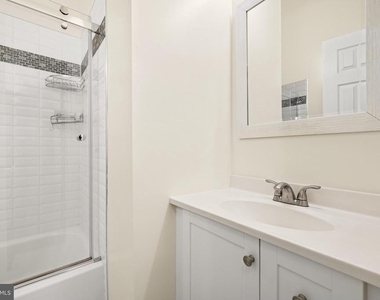 4267 Fox Lake Drive - Photo Thumbnail 10