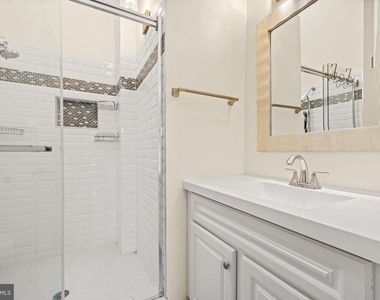 4267 Fox Lake Drive - Photo Thumbnail 4