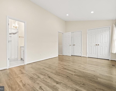 4267 Fox Lake Drive - Photo Thumbnail 6