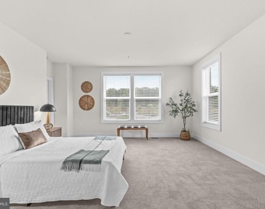 238 Van Buren Street - Photo Thumbnail 30