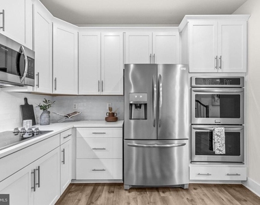 238 Van Buren Street - Photo Thumbnail 12